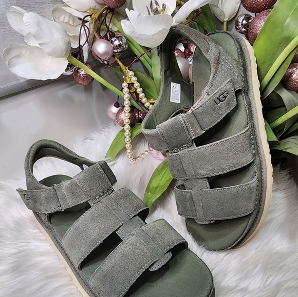 Ugg Goldenstar Strap Women Sandal size12 new - Picture 3 of 10